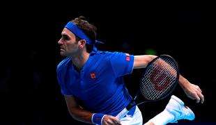 Federer po zmagi nad Thiemom ostaja v boju za polfinale, Južnoafričan odpihnil Nišikorija #video