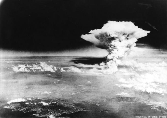 Če bi bil to pravi gobasti oblak Dečka, bi moral biti ta glede na velikost silovitejši od najmočnejše atomske bombe, kar so jih do zdaj sprožile ZDA. | Foto: 