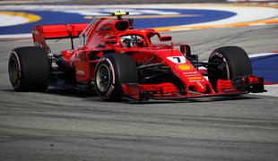 Räikkönen najhitrejši, Vettel v zid