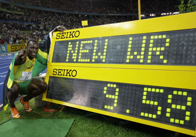 V Berlinu je ponovil uspeh iz Pekinga. Tri zmage, vse tri s svetovnimi rekordi. Rezultata 9,58 v teku na 100 metrov in 19,19 v teku na 200 metrov sta še danes veljavna rekorda in bosta bržkone še kar nekaj let. | Foto: Reuters