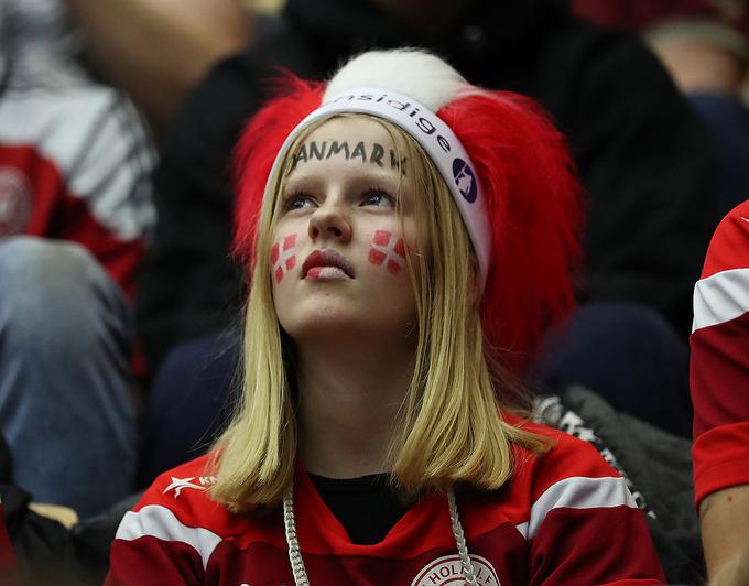 Danske navijačice so se razveselile zmage nad Švedsko. | Foto: EHF Euro/Marius Ionescu