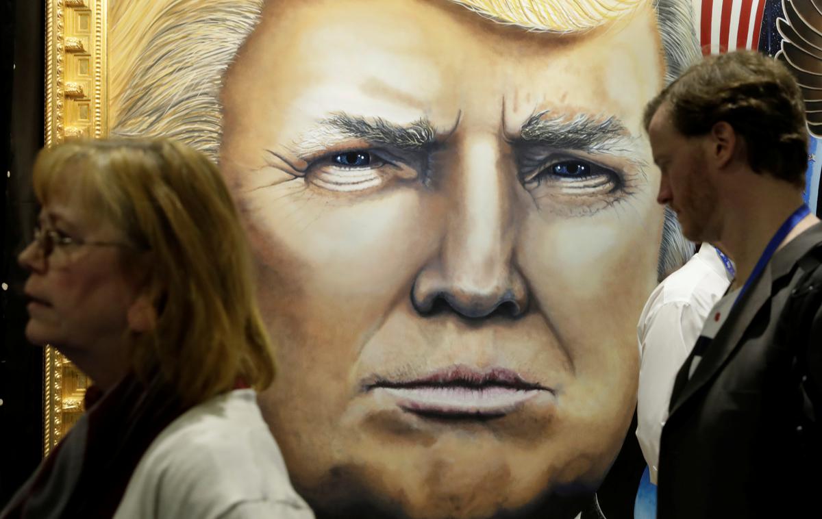 Donald Trump | Američani šele s Trumpom odkrivajo, kako deluje njihova vlada oziroma kaj je predsedniku dovoljeno in kaj ne, saj gre Trump pogosto do skrajne meje dovoljenega. | Foto Reuters