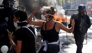 V Parizu aretirali več kot sto protestnikov
