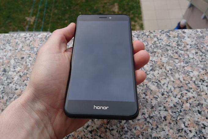 Huawei Honor 8 Lite spredaj | Foto: Matic Tomšič