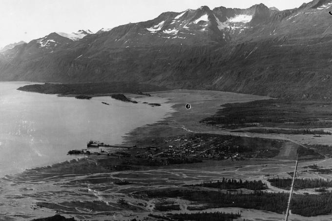 Nafta je okupirala velik del južne obale Aljaske.  | Foto: Narodni arhiv Aljaske