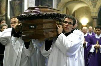 Pokojnega Franca Perka so sprejeli v stolni cerkvi