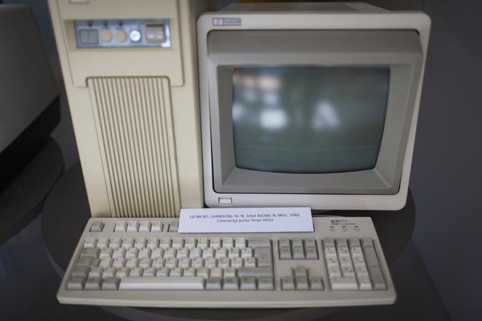 Najstarejši delujoči osebni računalnik prihaja iz Idrije - Siemens SAB80286-16-N, procesor Intel 80286 16 MHz, letnik izdelave 1986. | Foto: 