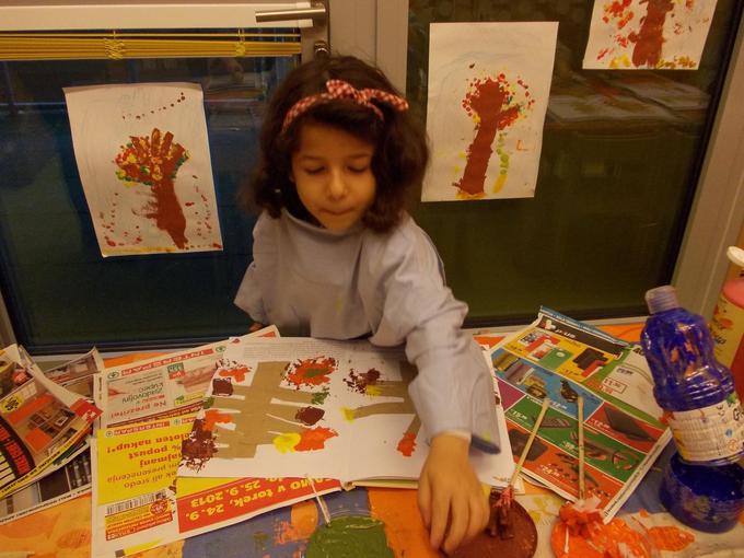 Zbirka Ekoškrat obsega kar nekaj knjigic, ki so nastajale v sodelovanju s šolami in vrtci, saj so jih ilustrirali otroci.  | Foto: 