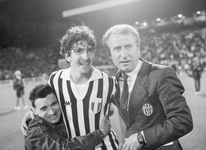 V družbi trenerja Giovannija Trappatonija ob evropskem naslovu Juventusa leta 1985 | Foto: Guliverimage/Vladimir Fedorenko