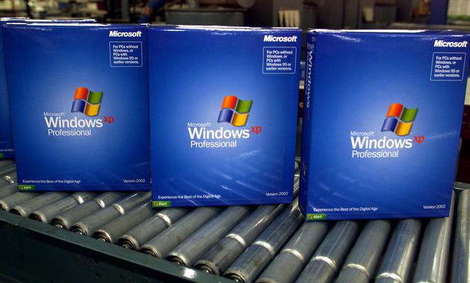 Windowsi XP imajo med vsemi operacijskimi sistemi, čeprav podpore zanje ni več, trenutno 9,11-odstotni tržni delež, kar pomeni okrog 180 milijonov uporabnikov. Največ jih je na Kitajskem, kjer so Windowsi XP po nekaterih ocenah nameščeni na vsak četrti računalnik.  | Foto: Reuters