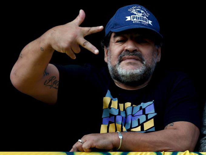 Diego Armando Maradona podpira večje število udeleženec na SP. | Foto: Reuters