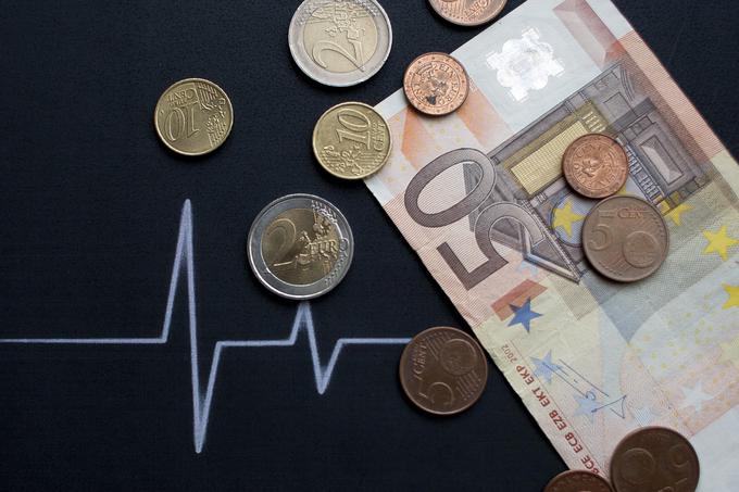Leta 2011 se je povprečna mesečna premija pri tistih zavarovancih, ki redno vplačujejo v pokojninski sklad, gibala okoli 50 evrov. V letošnjem letu se je zvišala in ustalila na okoli 70 evrov.  | Foto: Ana Kovač