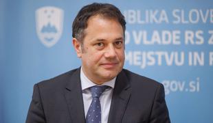 Minister Arčon zaskrbljen nad pozivom k ustavitvi slovenizacije avstrijske Koroške