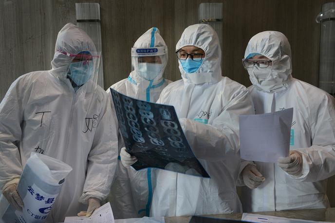 Koronavirus zdravniki Kitajska | Foto Reuters
