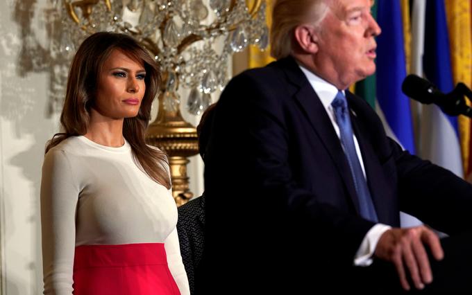 Da so ZDA država priseljencev, lahko vidimo tudi na primeru Melanie in Donalda Trumpa. Nekdanja prva dama ZDA Melania se je rodila v Sloveniji, pa tudi njen mož Donald nima kakšnih globokih korenin v ZDA. V ZDA se je od njegovih prednikov rodil samo njegov oče, in sicer leta 1905. Trumpov dedek in babica po očetovi strani sta se rodila v Nemčiji. Po materini strani se ni noben njegov prednik rodil v ZDA. Trumpova mama se namreč ni rodila v ZDA, ampak na Škotskem. Trump torej nima nobenih prednikov, ki bi živeli v ZDA v času vojne za neodvisnost od Velike Britanije v 18. stoletju ali v času državljanske vojne (1861-1865). Po merilih Coulterjeve vsekakor ni potomec naseljencev. | Foto: Reuters