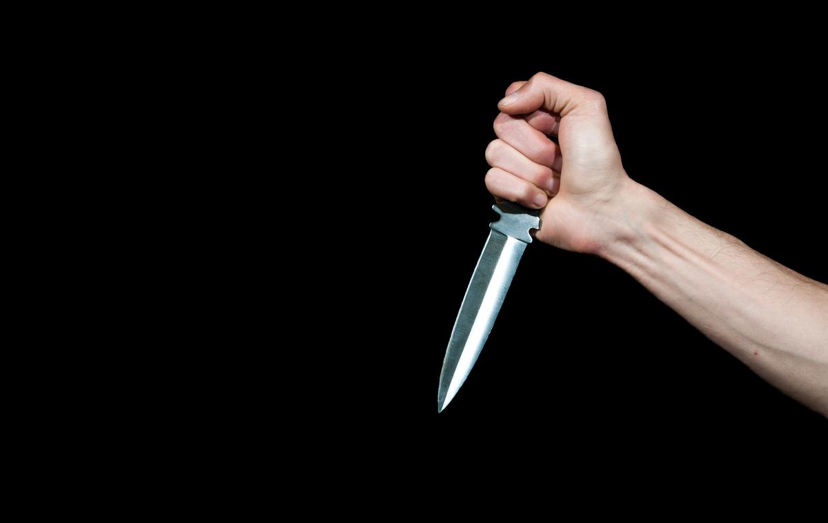 Nož | Neznana storilca sta oškodovancu grozila z nožem. | Foto Getty Images