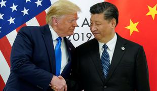 Xi pozval Trumpa k omilitvi sankcij proti Pjongjangu