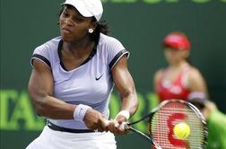 Kata v dvoje med osem, Serena ponižala Heninovo