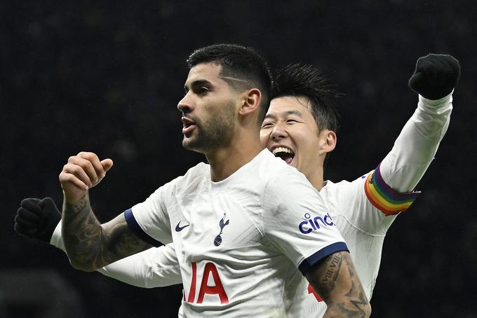 Christian Romero je popeljal Tottenham v vodstvo v 12. minuti, v drugem polčasu pa je sledil preobrat West Hama. | Foto: Reuters
