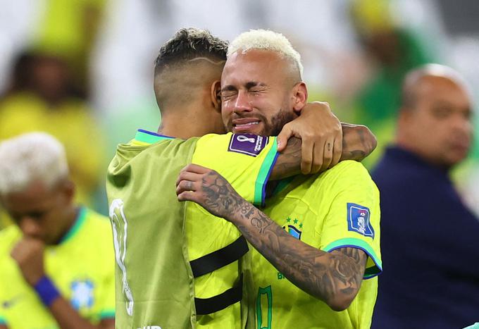 Neymar po koncu ni mogel skriti solz razočaranja. | Foto: Reuters