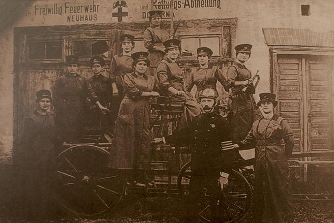 Ženska gasilska desetina PGD Dobrna 1908 je bila prva ženska desetina na Slovenskem. (Vir: Slovenski gasilski muzej dr. Branka Božiča) | Foto: Ana Kovač