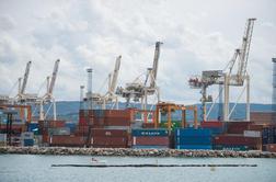 Luka Koper lani pretovorila več kot 600 tisoč kontejnerjev