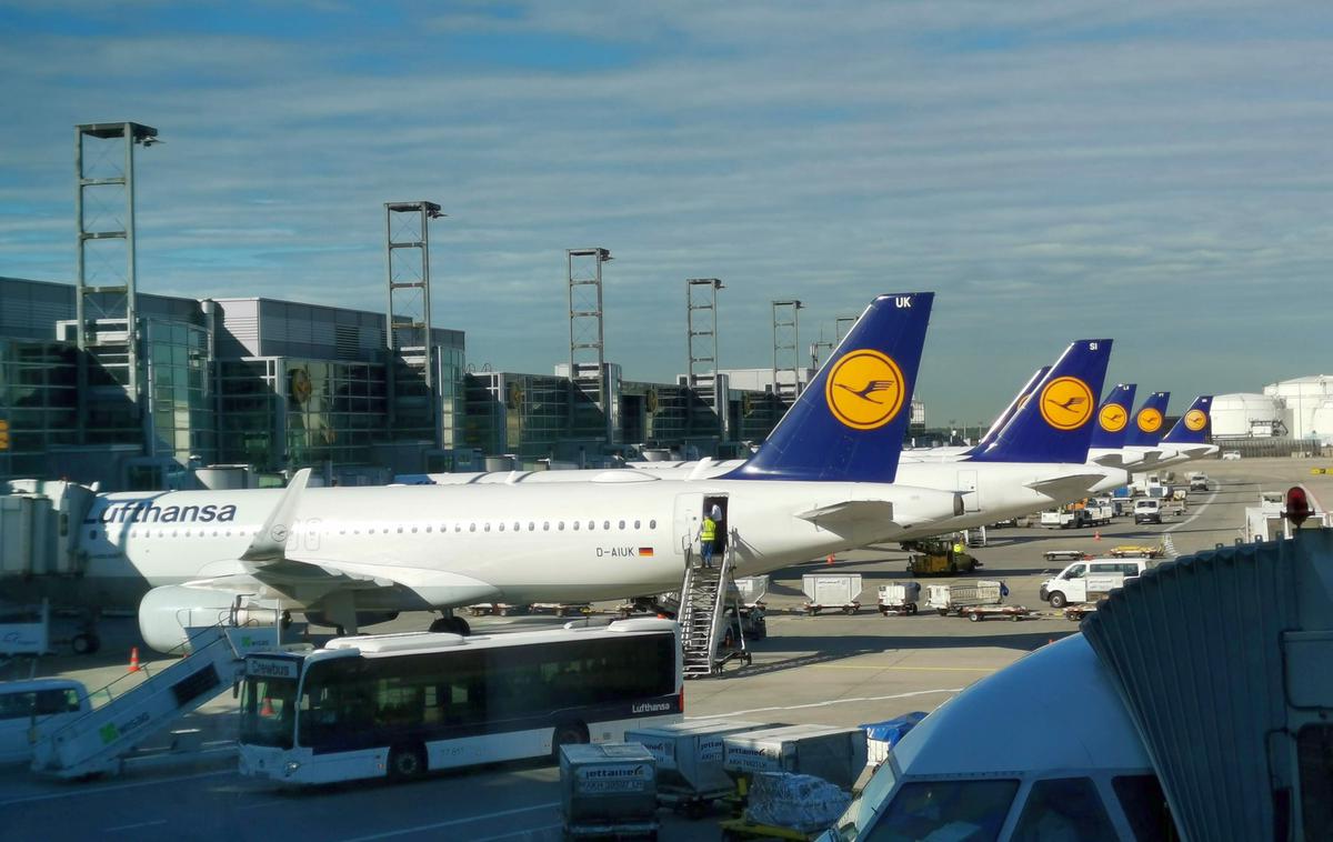 letališče Frankfurt, Lufthansa, Fraport | Avstrijski letalski prevoznik Austrian je del skupine Lufthansa, v kateri sta med drugimi tudi švicarski Swiss in belgijski Brussels Airlines. | Foto Srdjan Cvjetović