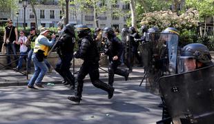 Na protestih v Parizu aretiranih več sto ljudi #foto