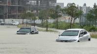 Nenavadno: Dubaj prizadele poplave #video