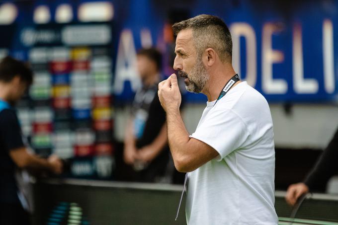 Dušan Kosić je bil po tekmi v prvi izjavi za televizijski prenos na robu solz. | Foto: Blaž Weindorfer/Sportida