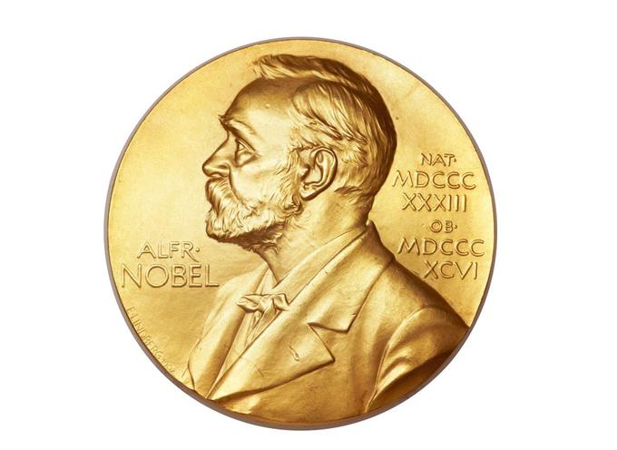 Tale študija (klik na fotografijo) pravi, da je večina znanstvenikov, ki so si s svojim delom prislužili Nobelovo nagrado, svojo raziskavo dokončala oziroma na veliko odkritje naletela takrat, ko so bili stari 40 let. To sicer ne velja zgolj za Nobelovce - večina ljudi najboljše delo pravzaprav opravlja okrog 40. leta starosti.  | Foto: Thomas Hilmes/Wikimedia Commons