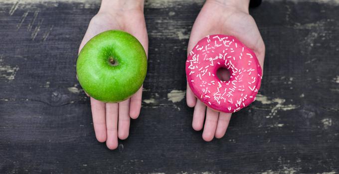 Kalorična vrednost zdravega živila ni enaka nezdravemu, saj je treba upoštevati, kakšna hranila ponudi telesu. | Foto: Thinkstock