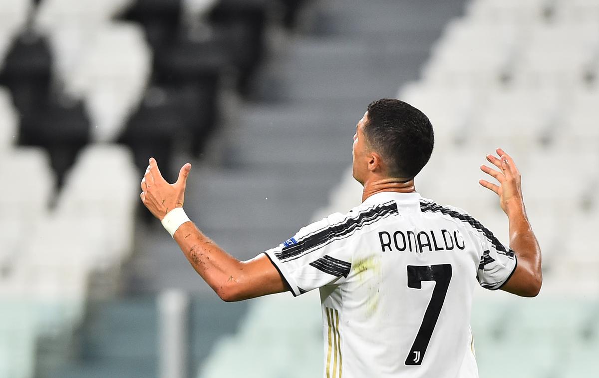 Cristiano Ronaldo | Cristiano Ronaldo bo izpustil tri tekme Juventusa. Stara dama se bo brez Portugalca morala znajti na tekmah proti Crotoneju, Veroni in kijevskemu Dinamu, kjer igra tudi slovenski nogometaš Benjamin Verbič.  | Foto Reuters