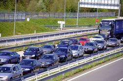 Na cesto z jeklenimi živci. Na Hrvaškem smrtna žrtev slovenskega BMW #zastoji #promet