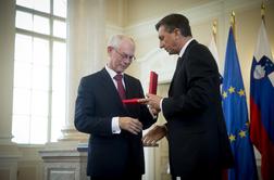 Pahor odlikoval Belgijca, ki piše haikuje in je predsedoval Evropskemu svetu (foto)