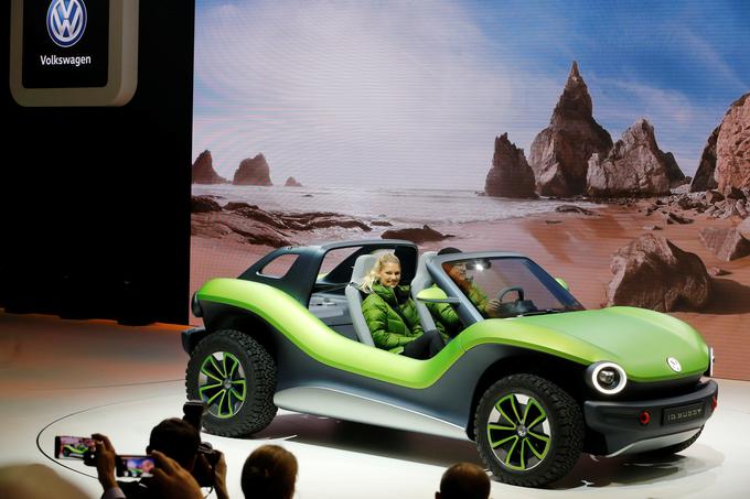 Vsi težko pričakujejo jesenski prihod novega električnega I.D., Volkswagen pa je čakanje olajšal z novim električnim modelom I.D. buggy. | Foto: Reuters