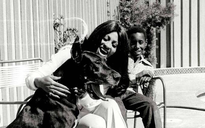 Tina Turner s sinom Ronniejem leta 1972 | Foto: Guliverimage/Vladimir Fedorenko
