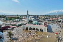 Sulavezi, cunami, potres