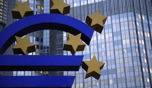 ECB v posebnem tekmovanju prebivalcem EU poklanja denar