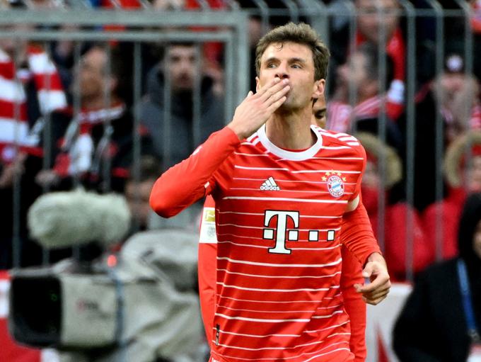 Thomas Müller je v uvodnih 24 minutah kar dvakrat zatresel mrežo Dortmunda. | Foto: Reuters