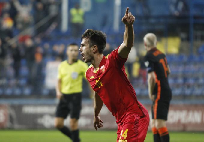 Veselje Nikole Vujnovića po izenačenju v 86. minuti proti Nizozemski. | Foto: Reuters