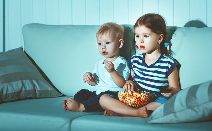 Otroci naj čim manj časa preživljajo pred televizijo ali za računalnikom. | Foto: Getty Images