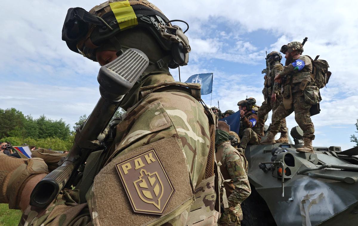 Ukrajina Rusija | "Rusija ogromno sredstev namenja za vojno v Ukrajini in ne kaže nobenih znakov deeskalacije razmer, tudi če ne doseže svojih operativnih ciljev. Hkrati pa se pripravlja na dolgoročno konfrontacijo z Natom, tudi na območju Baltskega morja," piše v poročilu. | Foto Guliverimage