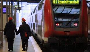 Eurobarometer: Z vlaki najbolj zadovoljni Litovci