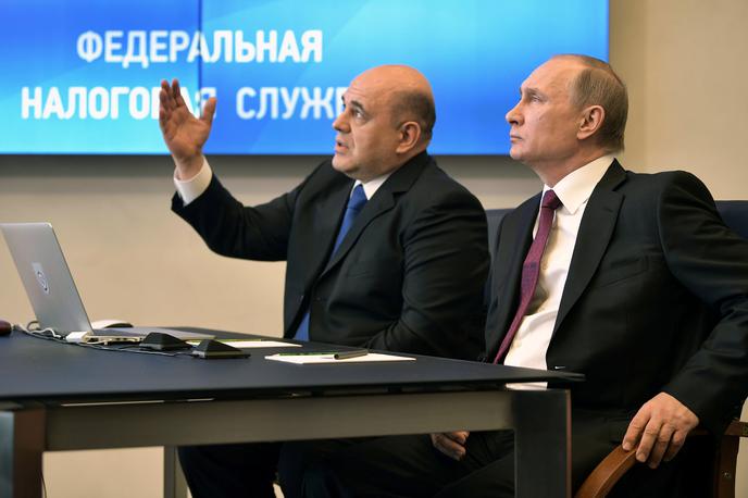 Mihail Mišustin in Vladimir Putin | Ruski predsednik Vladimir Putin je za novega ruskega premierja predlagal Mihaila Mišustina (levo). | Foto Reuters