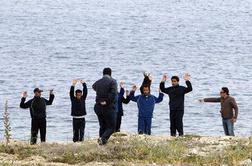 Pred Lampeduso nasedla ladja s 500 migranti