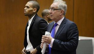 Chris Brown lagal sodišču