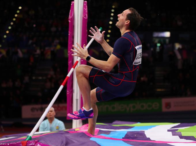 Renaud Lavillenie je osvojil še tretje zlato na svetovnih prvenstvih. | Foto: Reuters