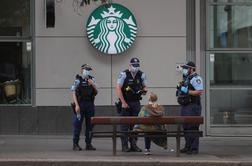 Pekel se nadaljuje: v Sydneyju na ulicah policija in vojska, strogi ukrepi najmanj do konca avgusta #video