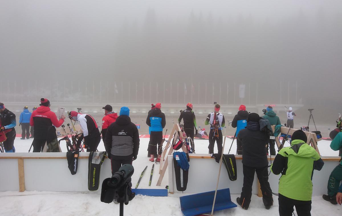 Pokljuka biatlon | Tekmovalci so danes na Pokljuki komajda videli tarče. | Foto Simon Kavčič